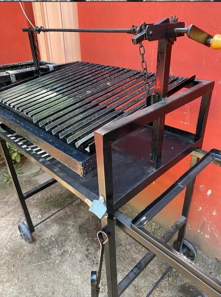 Parrilla Movible (marca Burger Con Brasero, Pala, Atizador)