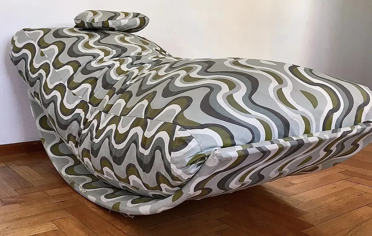 Sillón Retro Tela. Almohadon Cabecera Y Estructura Metalica