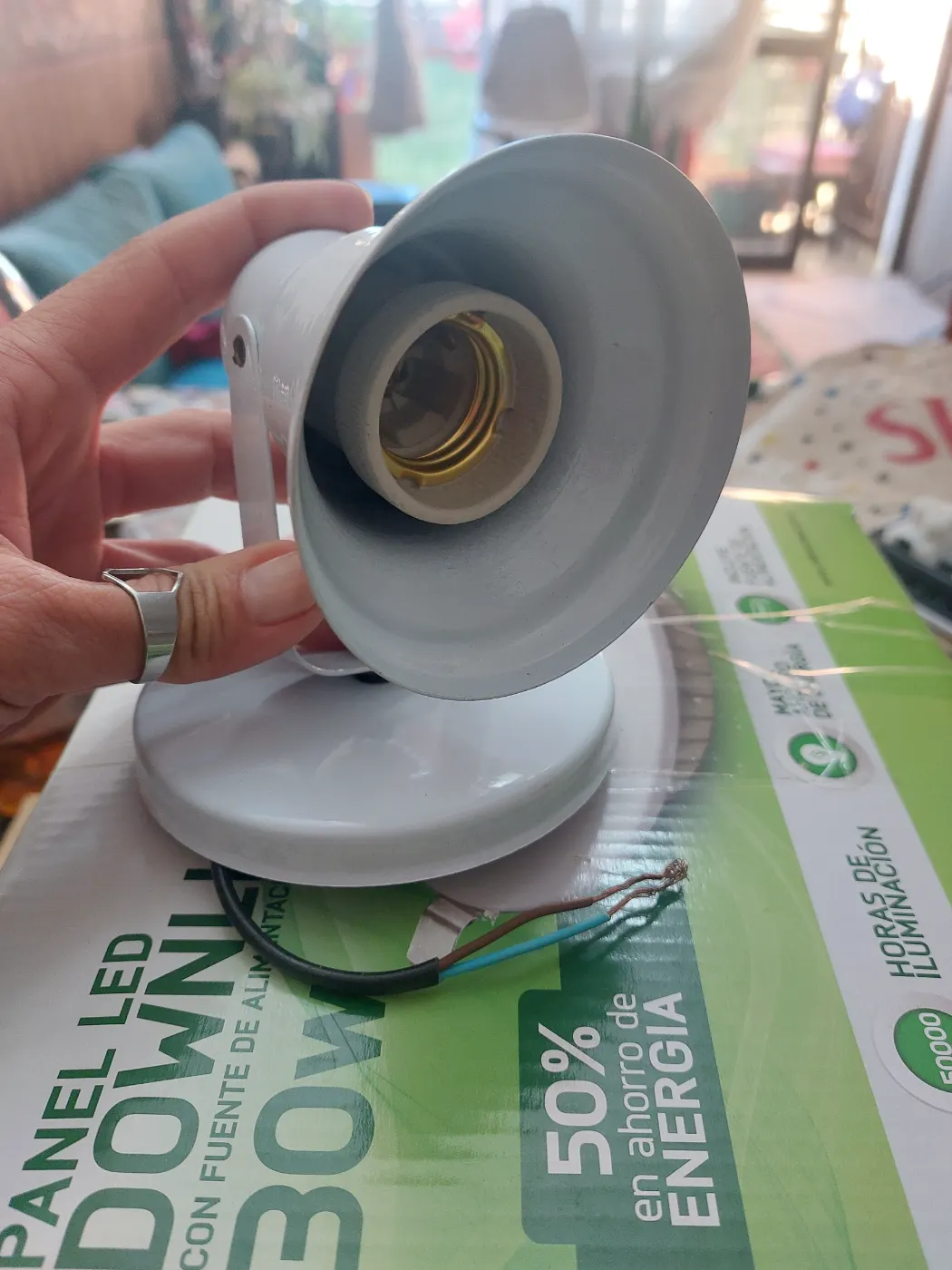 Spot de pared NUEVA - O DE REGALO con tu compra