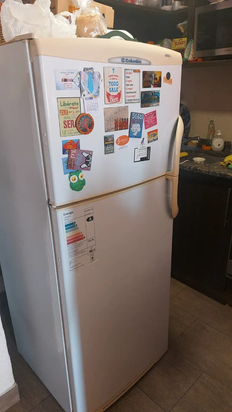 Heladera Columbia HTF 2294/G 270lt