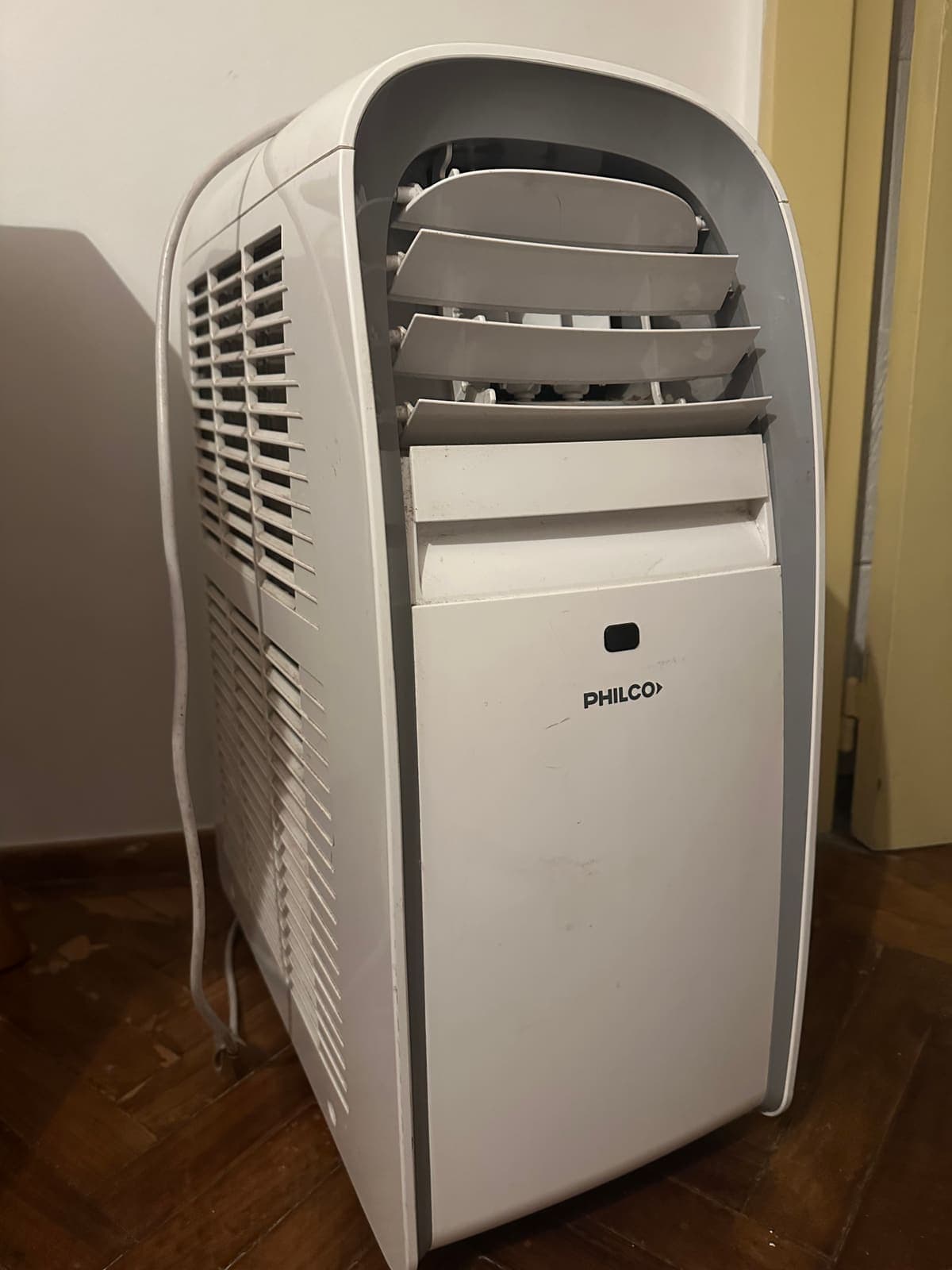 Aire acondicionado portátil Philco frío/calor