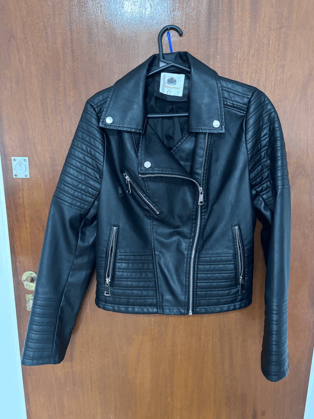 Campera símil cuero