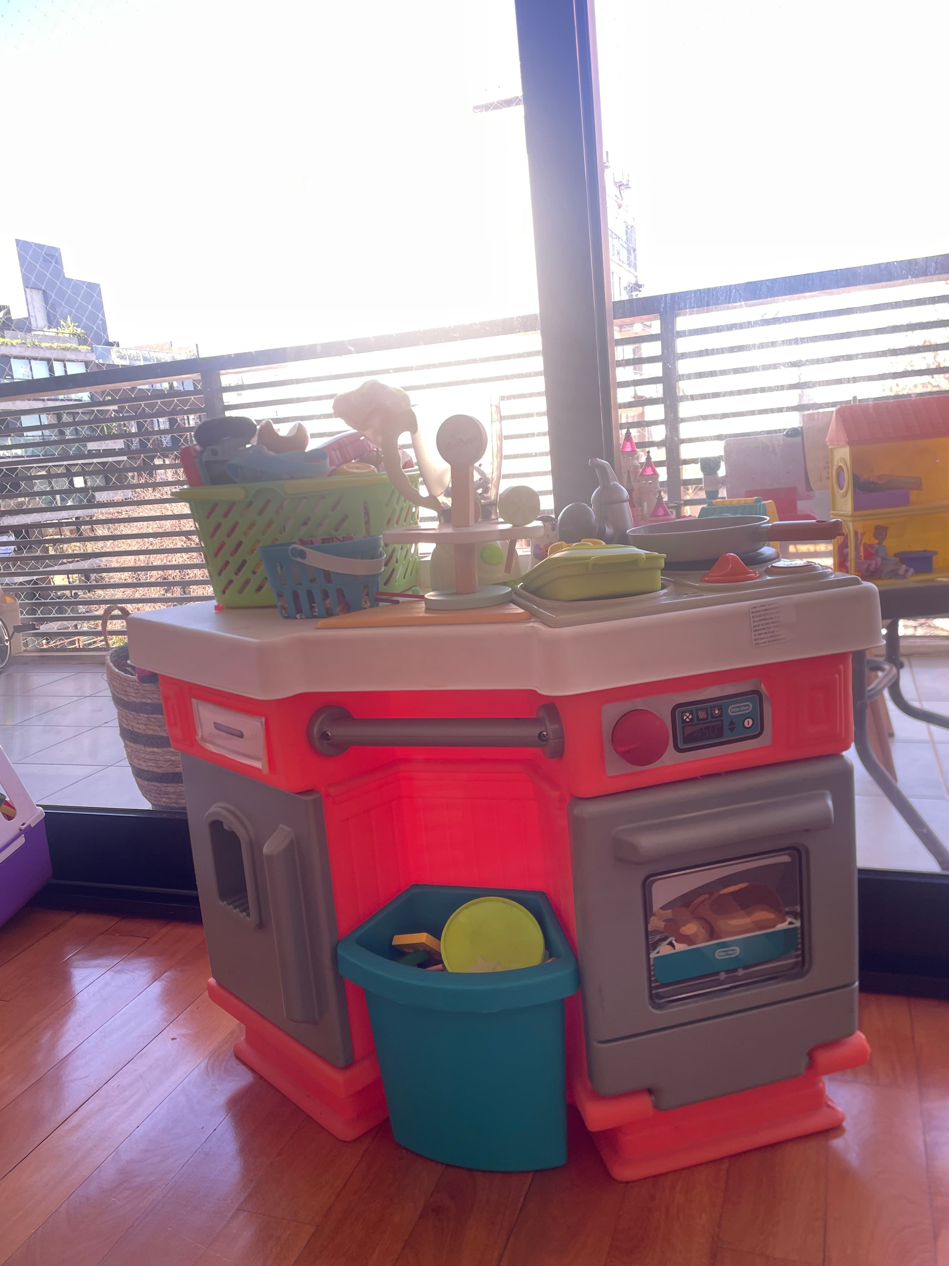 Cocinita de juego
