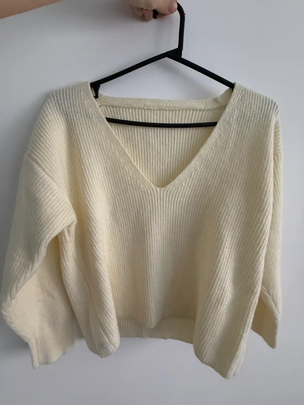 Sweater color crema sin uso talle M