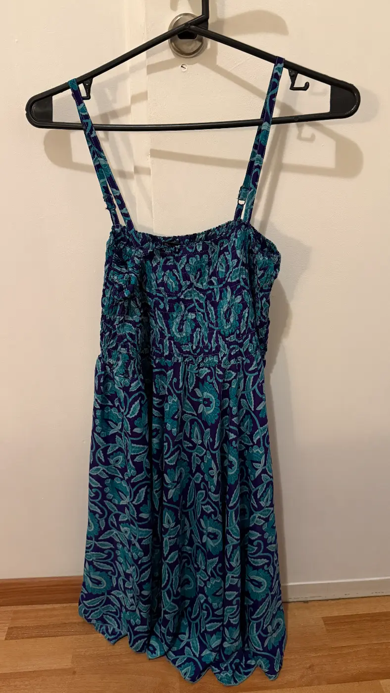 Vestido corto a la rodilla talle M